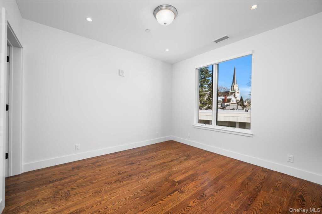 422 E Boston Post Road, Unit #302, Rye, NY 10543 - Photo 10 of 16