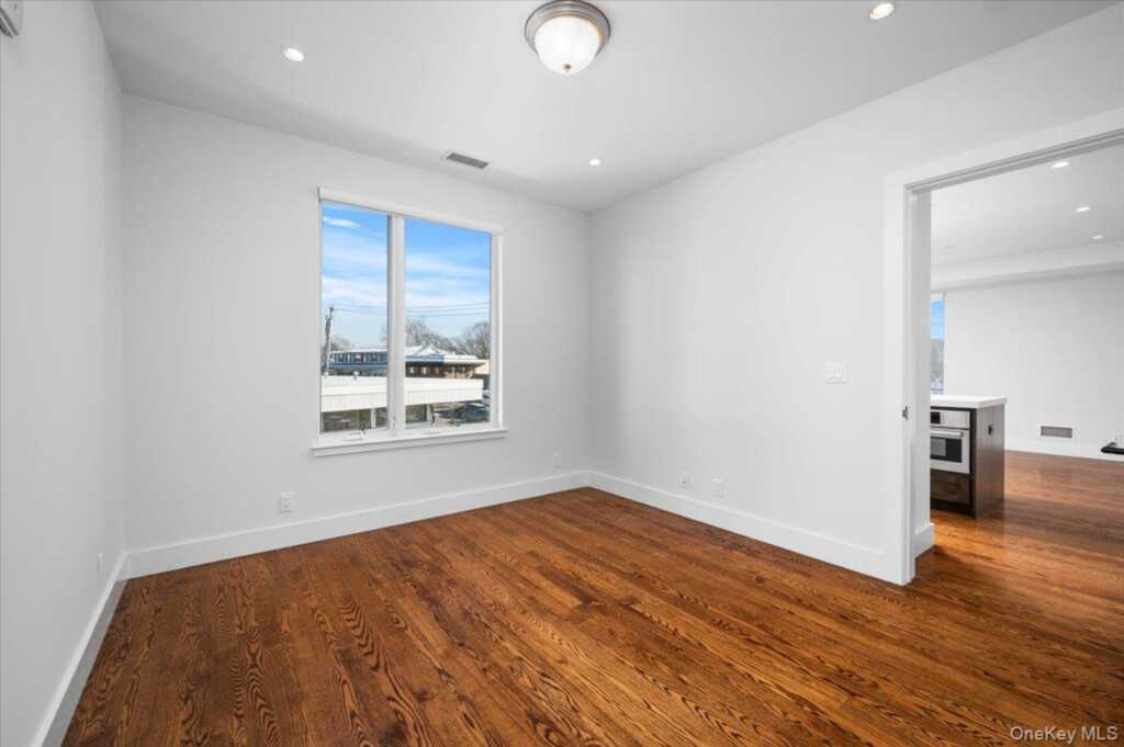 422 E Boston Post Road, Unit #302, Rye, NY 10543 - Photo 11 of 16