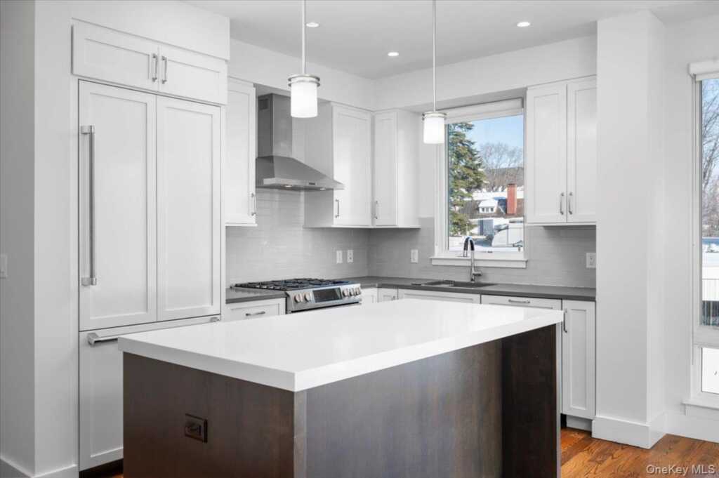 422 E Boston Post Road, Unit #302, Rye, NY 10543 - Photo 6 of 16