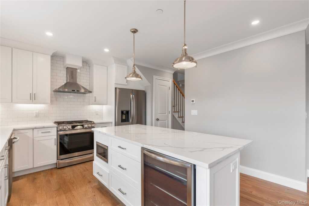 280 Purchase Street, Unit #2, Rye, NY 10580 - Photo 2 of 26