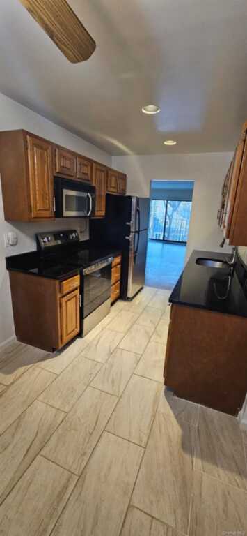 492 N Broadway, Unit #7E, White Plains, NY 10603 - Photo 2 of 17