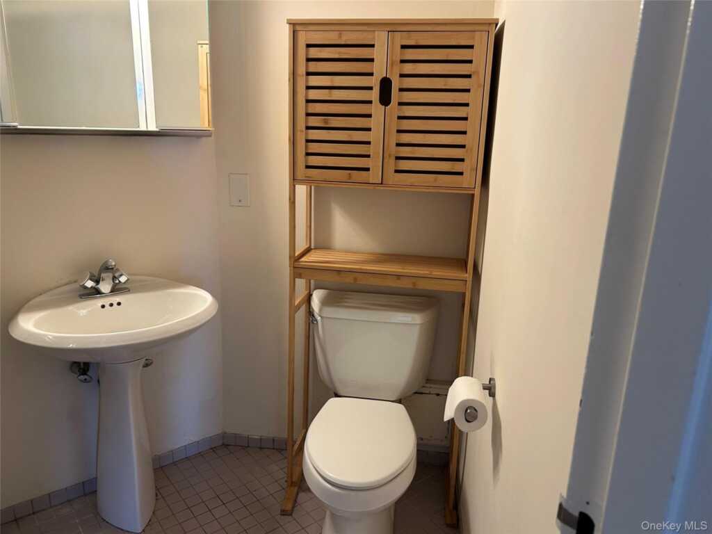 4 Martine Avenue, Unit #1205, White Plains, NY 10606 - Photo 11 of 24