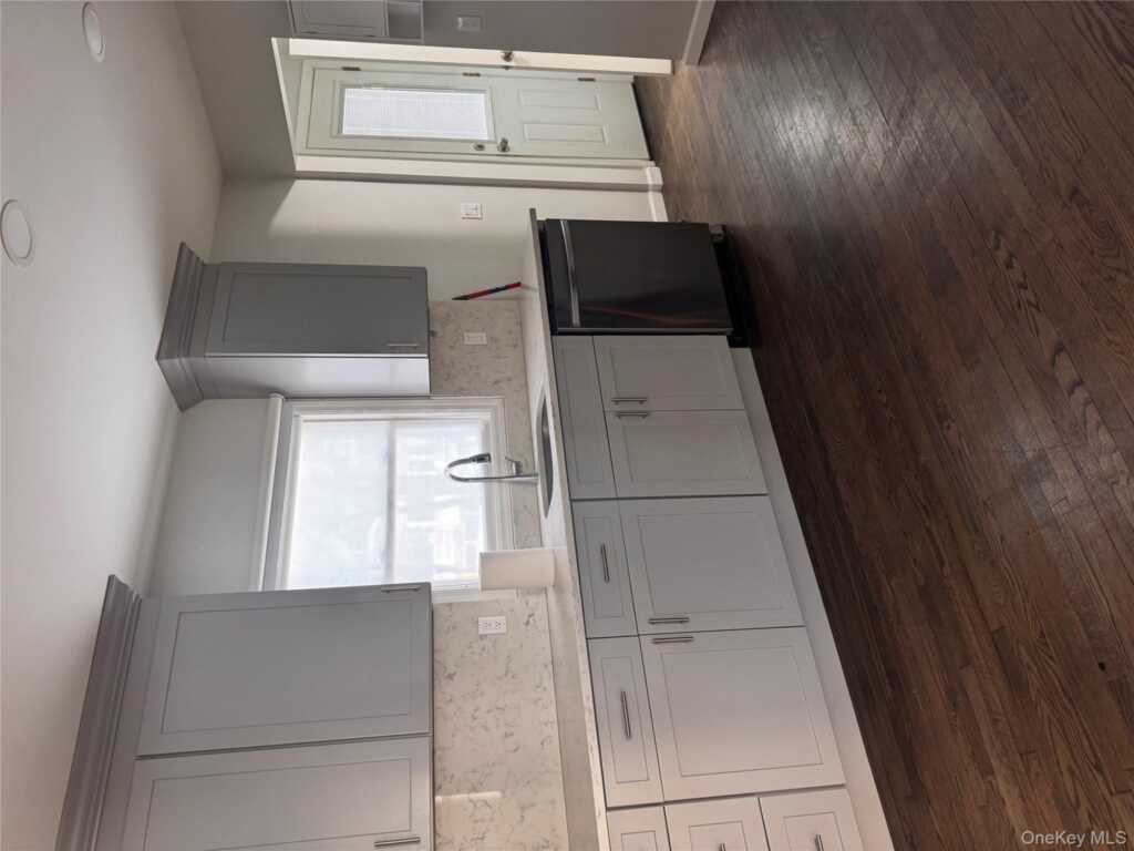 14 Fenner Lane, Nanuet, NY 10954 - Photo 3 of 13