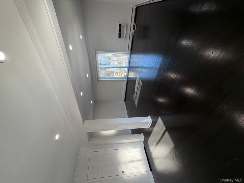 12 Central Drive, Unit #1, Nanuet, NY 10954 - Photo 5 of 20