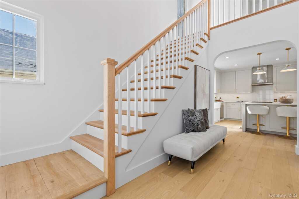 4 W Glen Avenue, Rye, NY 10573 - Photo 5 of 35