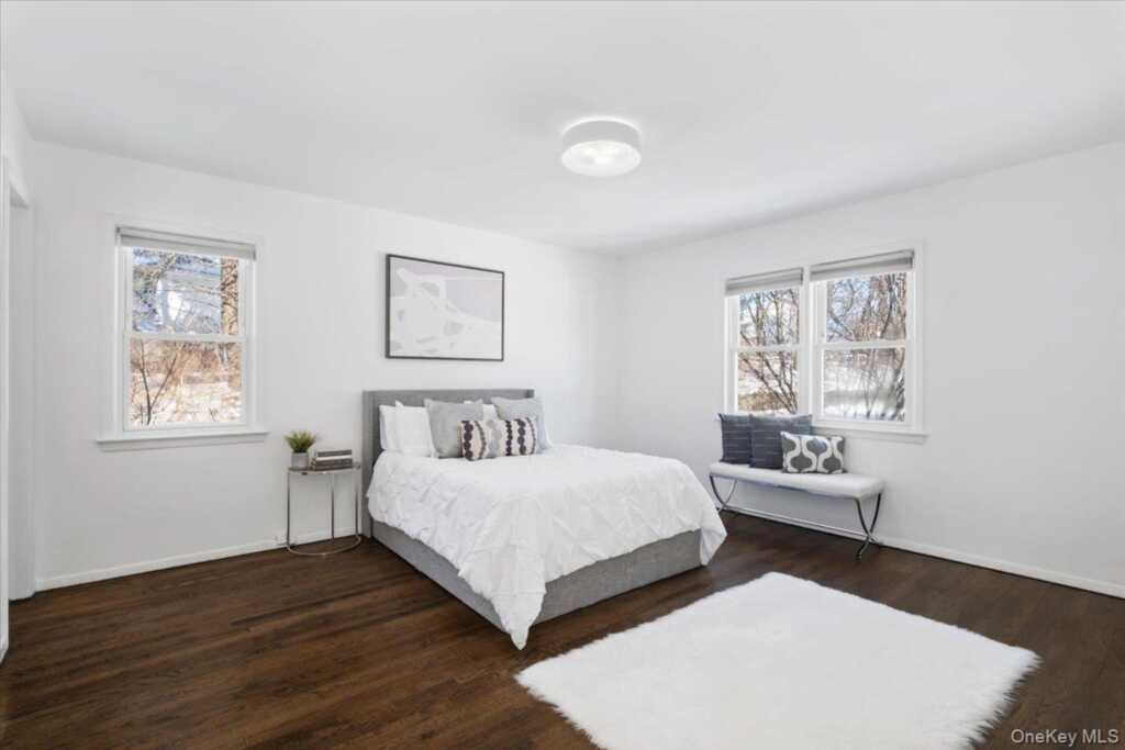 44 Amherst Drive, New Rochelle, NY 10804 - Photo 10 of 23