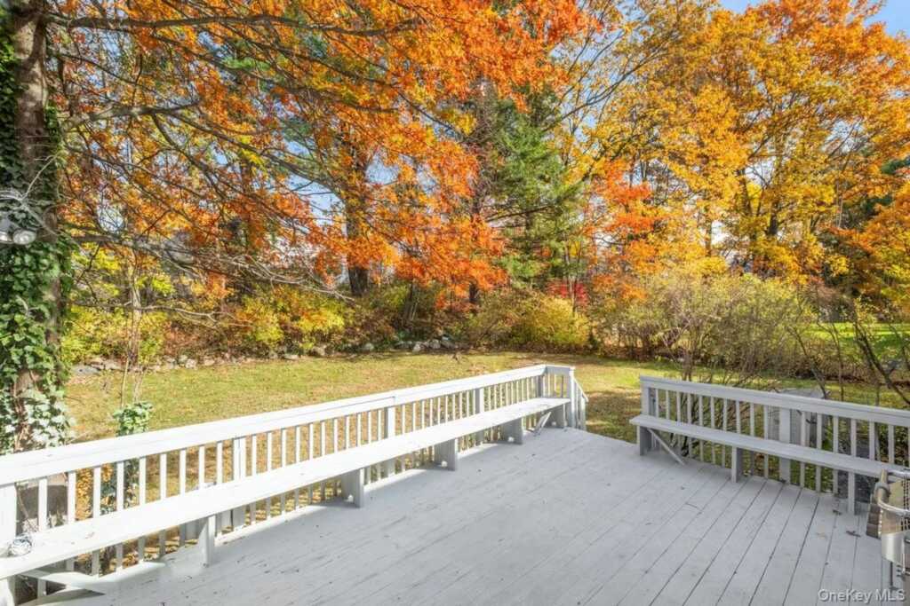 44 Amherst Drive, New Rochelle, NY 10804 - Photo 17 of 23