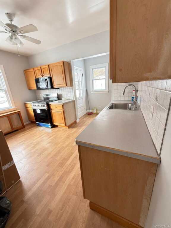 7 Flower Street, New Rochelle, NY 10801 - Photo 5 of 14