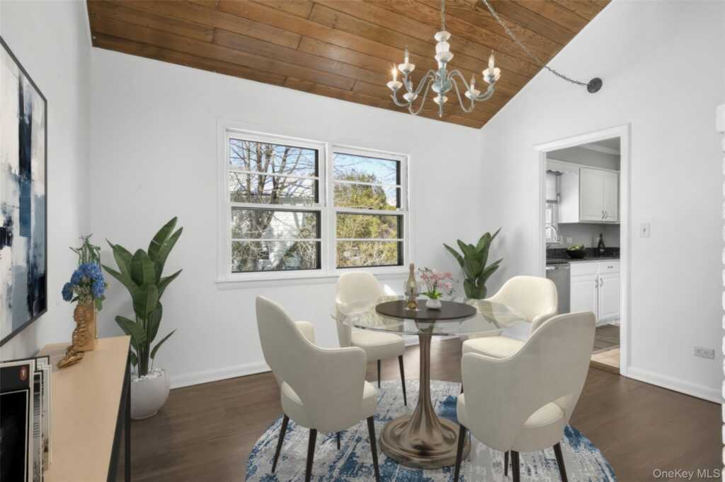 46 Harding Drive, New Rochelle, NY 10801 - Photo 11 of 34