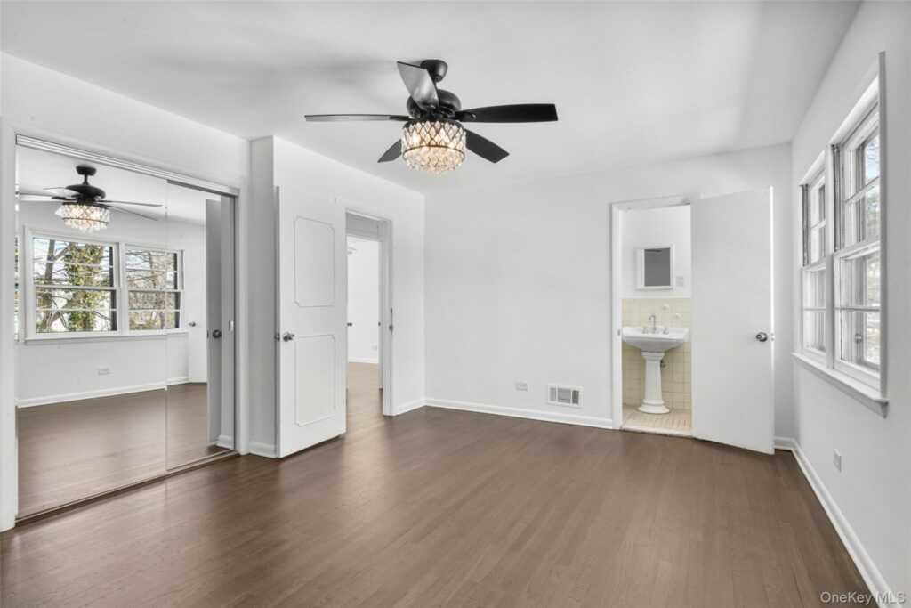 46 Harding Drive, New Rochelle, NY 10801 - Photo 18 of 34