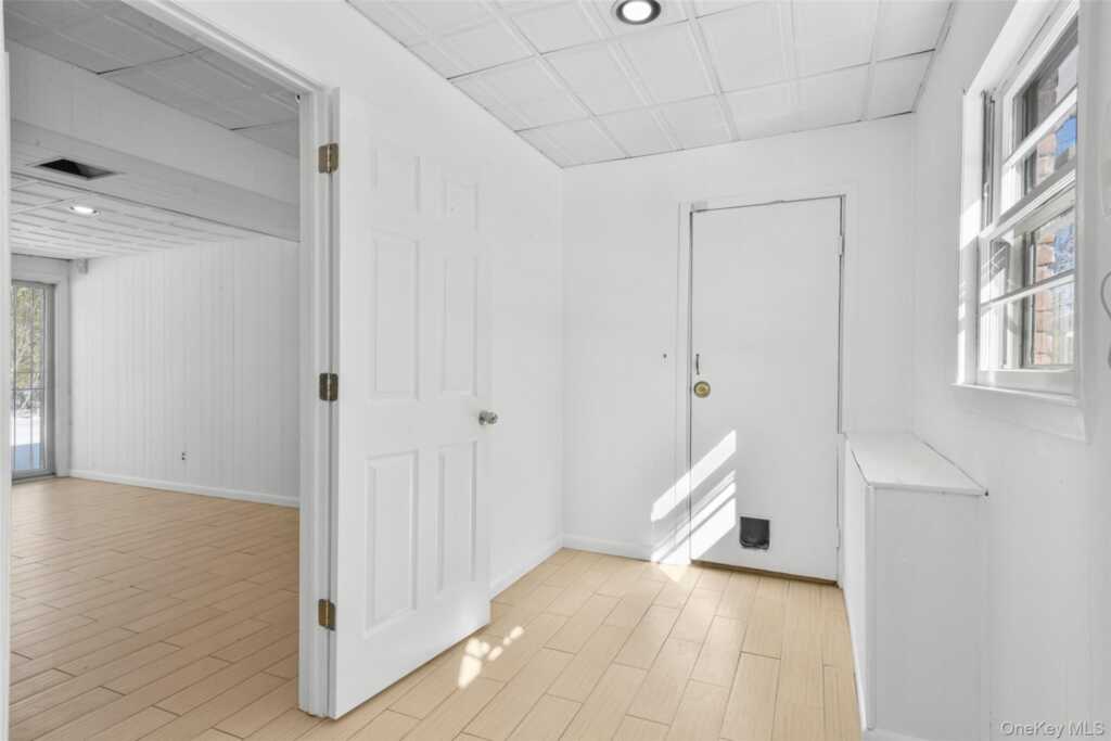 46 Harding Drive, New Rochelle, NY 10801 - Photo 25 of 34