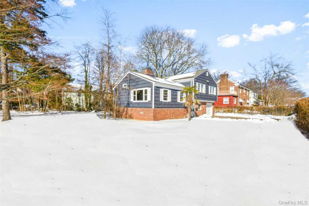 46 Harding Drive, New Rochelle, NY 10801 - Photo 32 of 34