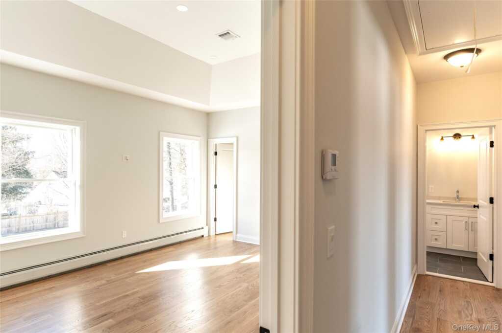 748 9W Route, Valley Cottage, NY 10989 - Photo 16 of 31