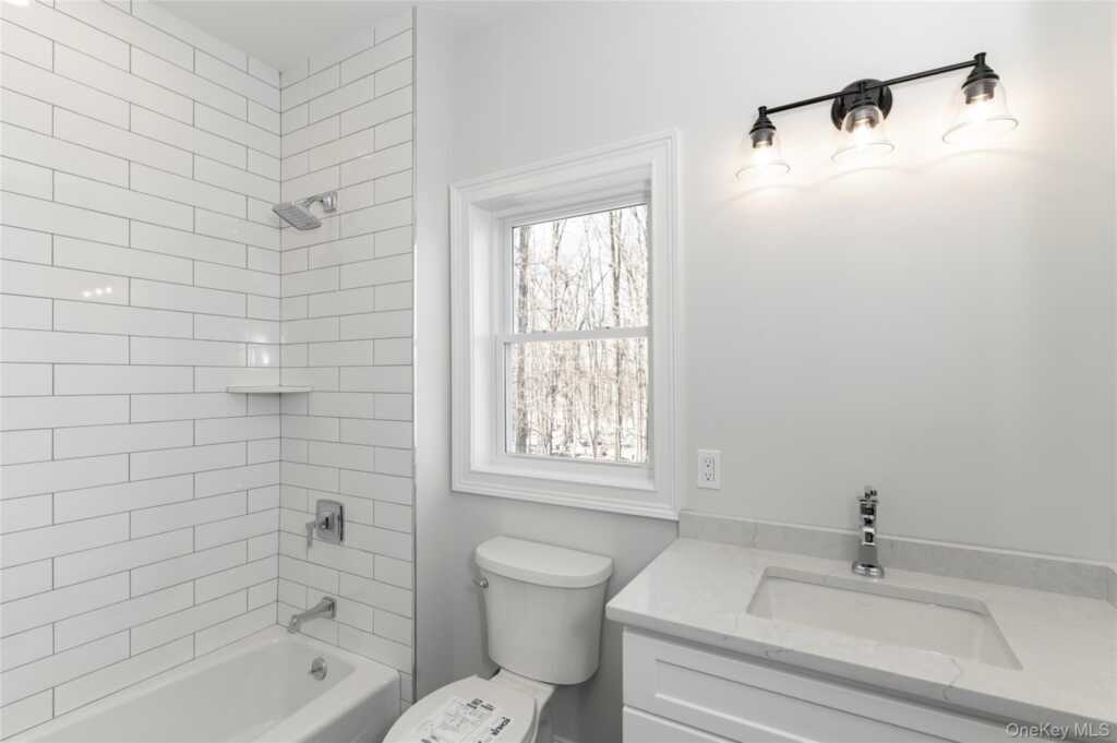 748 9W Route, Valley Cottage, NY 10989 - Photo 22 of 31