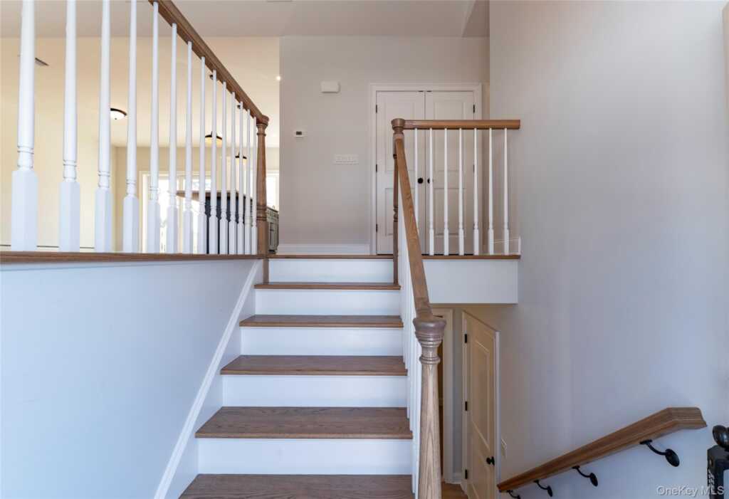 748 9W Route, Valley Cottage, NY 10989 - Photo 23 of 31