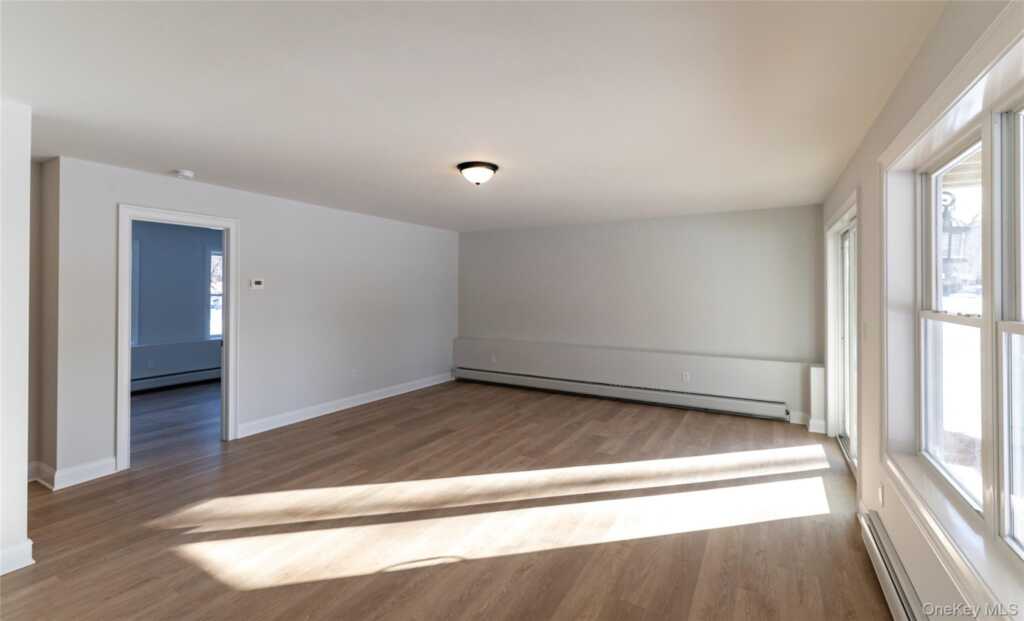 748 9W Route, Valley Cottage, NY 10989 - Photo 28 of 31