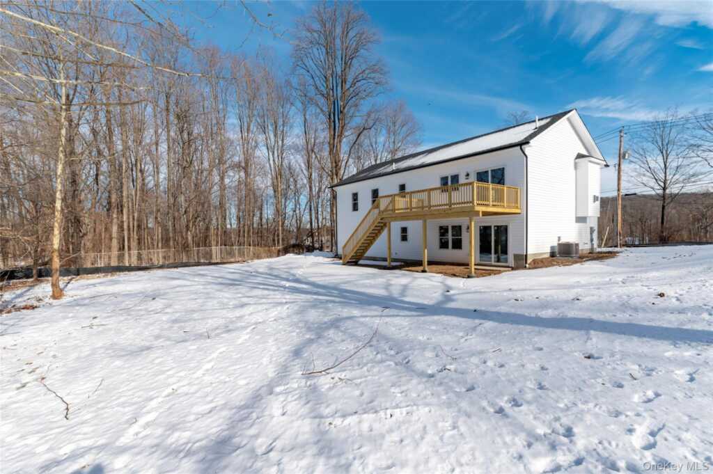 748 9W Route, Valley Cottage, NY 10989 - Photo 3 of 31