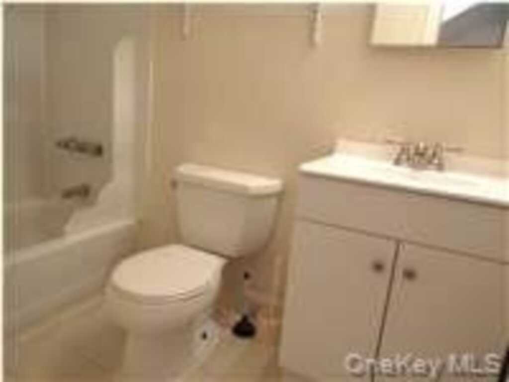 49 Congers Road, Unit #6, New City, NY 10956 - Photo 3 of 12