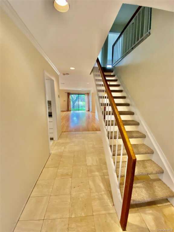 75 Greenway Close, Unit #1, Rye, NY 10573 - Photo 2 of 24