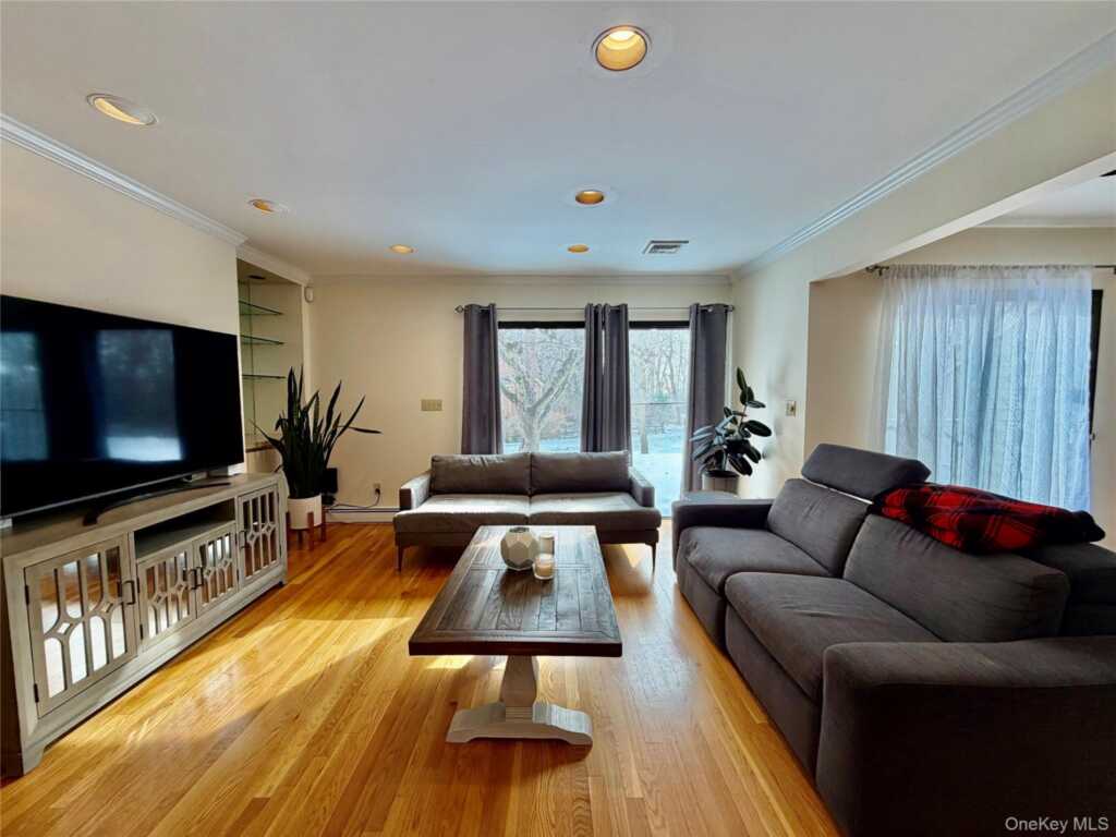 75 Greenway Close, Unit #1, Rye, NY 10573 - Photo 24 of 24