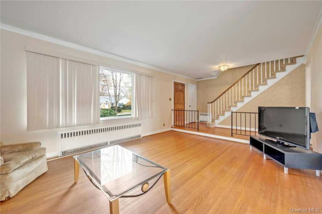 29 Old Orchard Road, Rye, NY 10573 - Photo 5 of 32