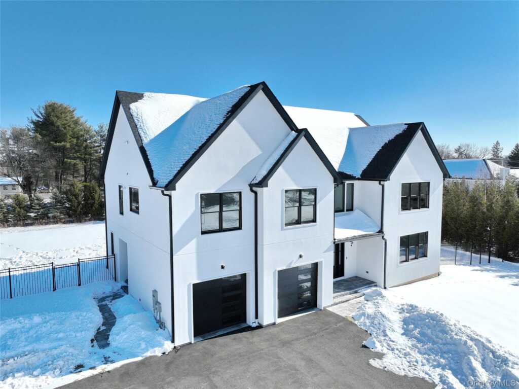 37 Harvest Road, New City, NY 10956 - Photo 3 of 43