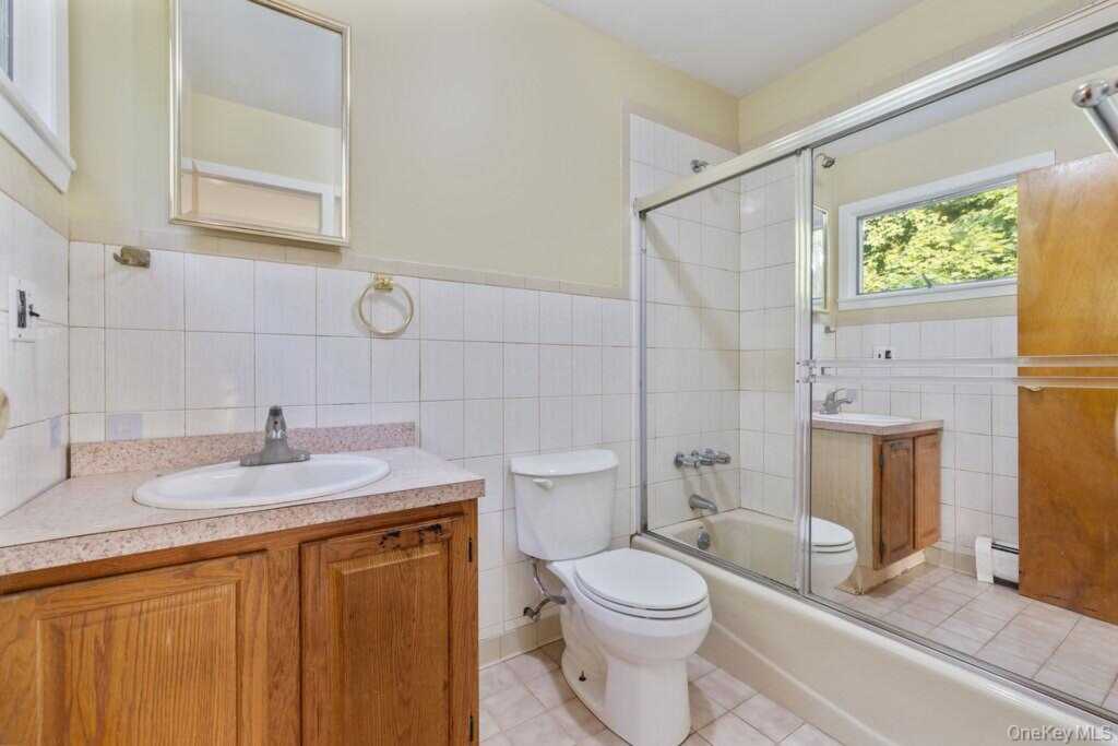 12 Gillis Avenue, Nyack, NY 10960 - Photo 15 of 26