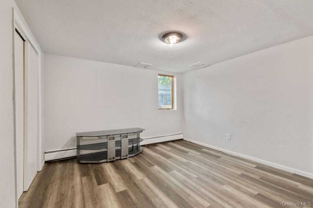 12 Gillis Avenue, Nyack, NY 10960 - Photo 22 of 26