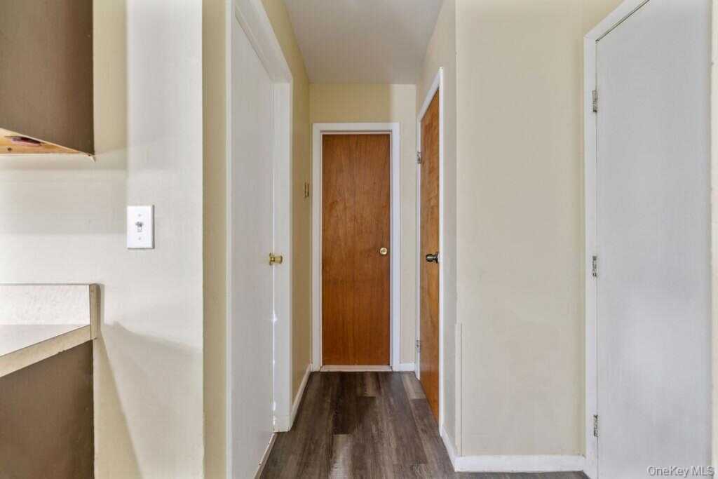 12 Gillis Avenue, Nyack, NY 10960 - Photo 9 of 26