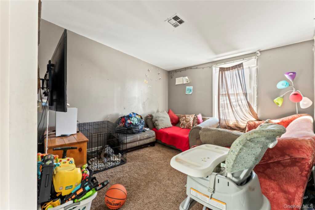 25 Laurel Road, Nyack, NY 10960 - Photo 19 of 28