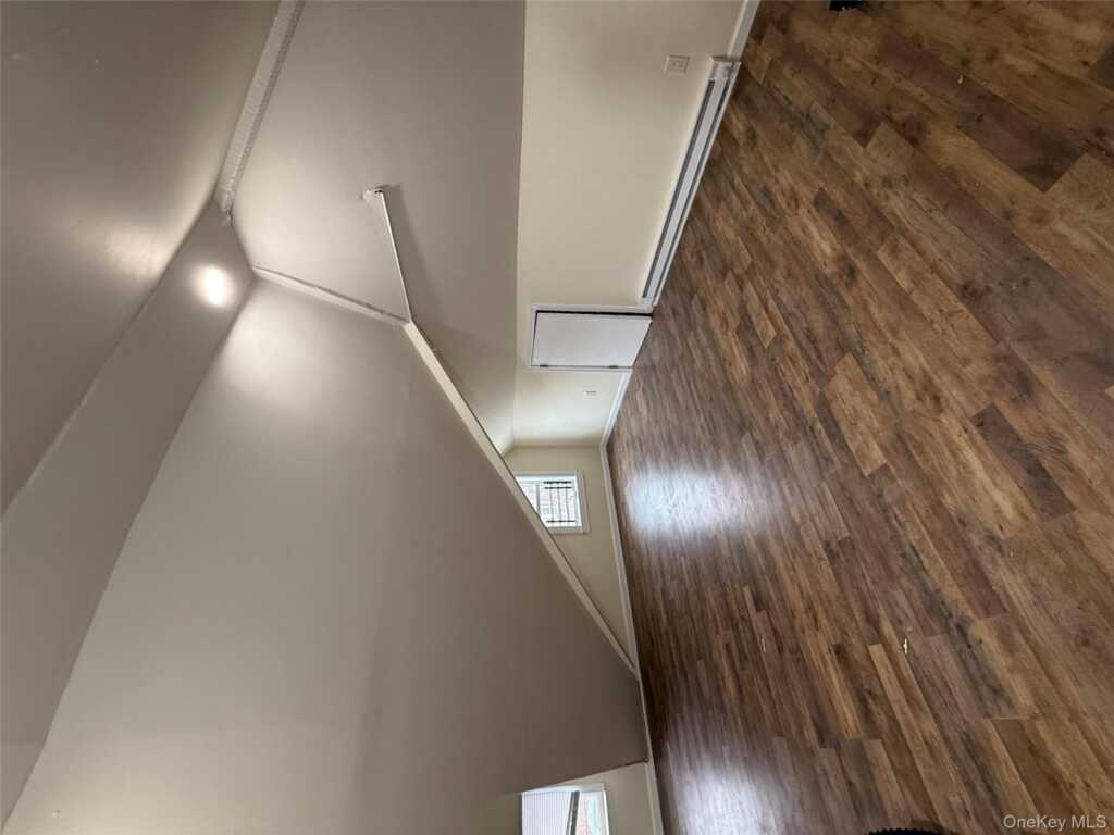 128 Poningo Street, Rye, NY 10573 - Photo 7 of 8