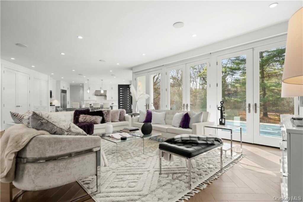 343 Purchase Street, Rye, NY 10580 - Photo 4 of 35