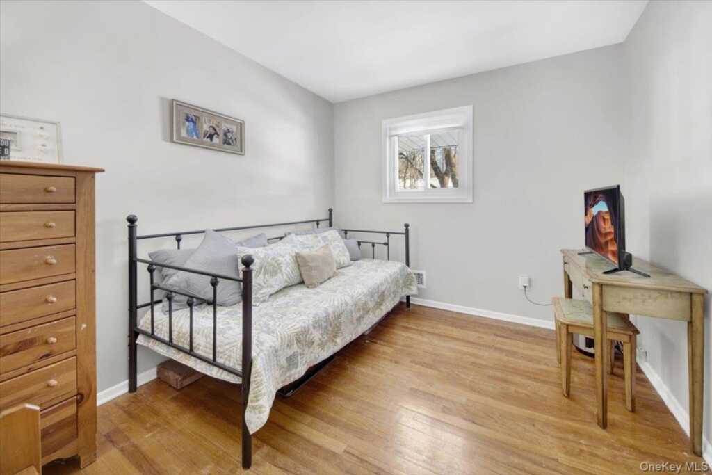 569 Millburn Court, Valley Cottage, NY 10989 - Photo 16 of 26