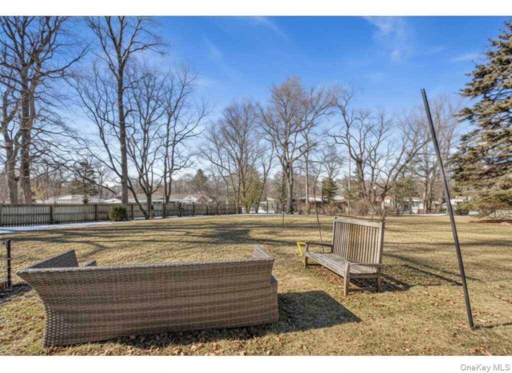 569 Millburn Court, Valley Cottage, NY 10989 - Photo 23 of 26