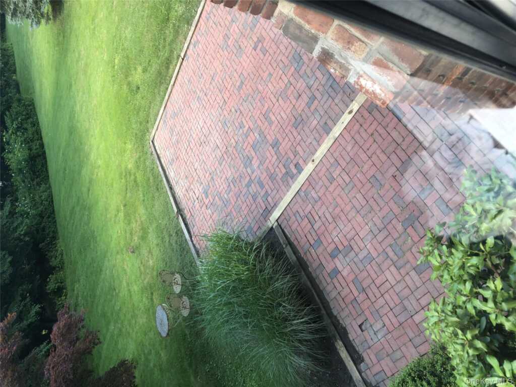 569 Millburn Court, Valley Cottage, NY 10989 - Photo 24 of 26