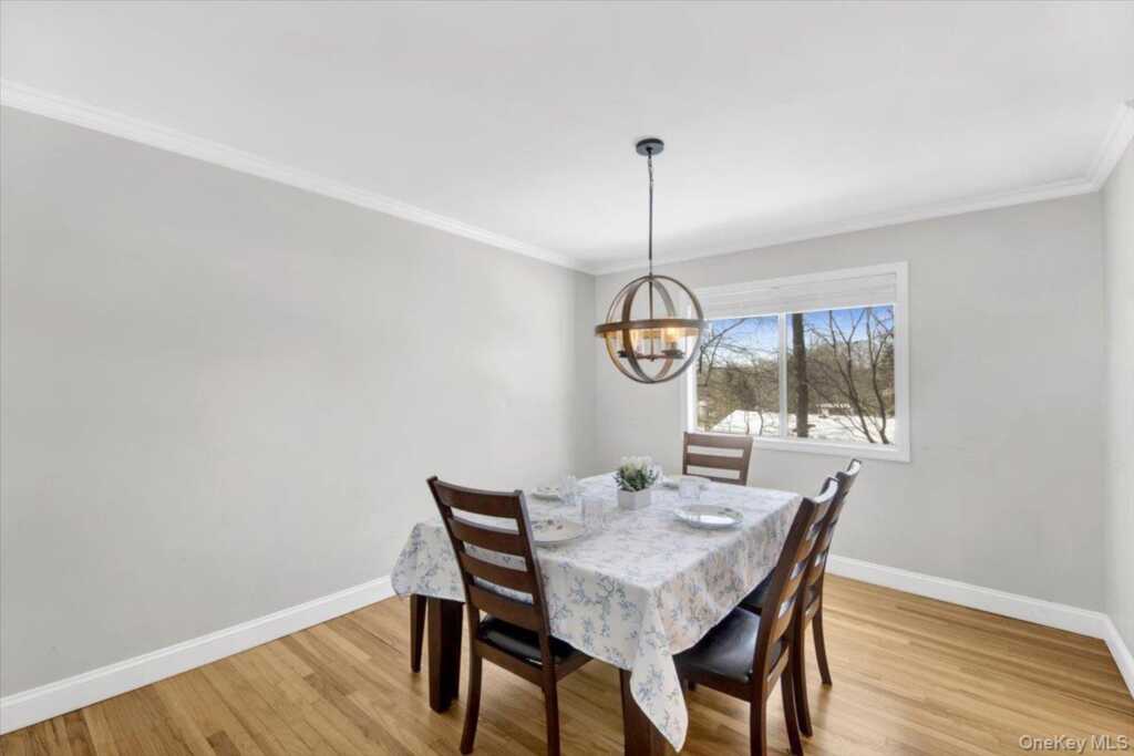 569 Millburn Court, Valley Cottage, NY 10989 - Photo 9 of 26