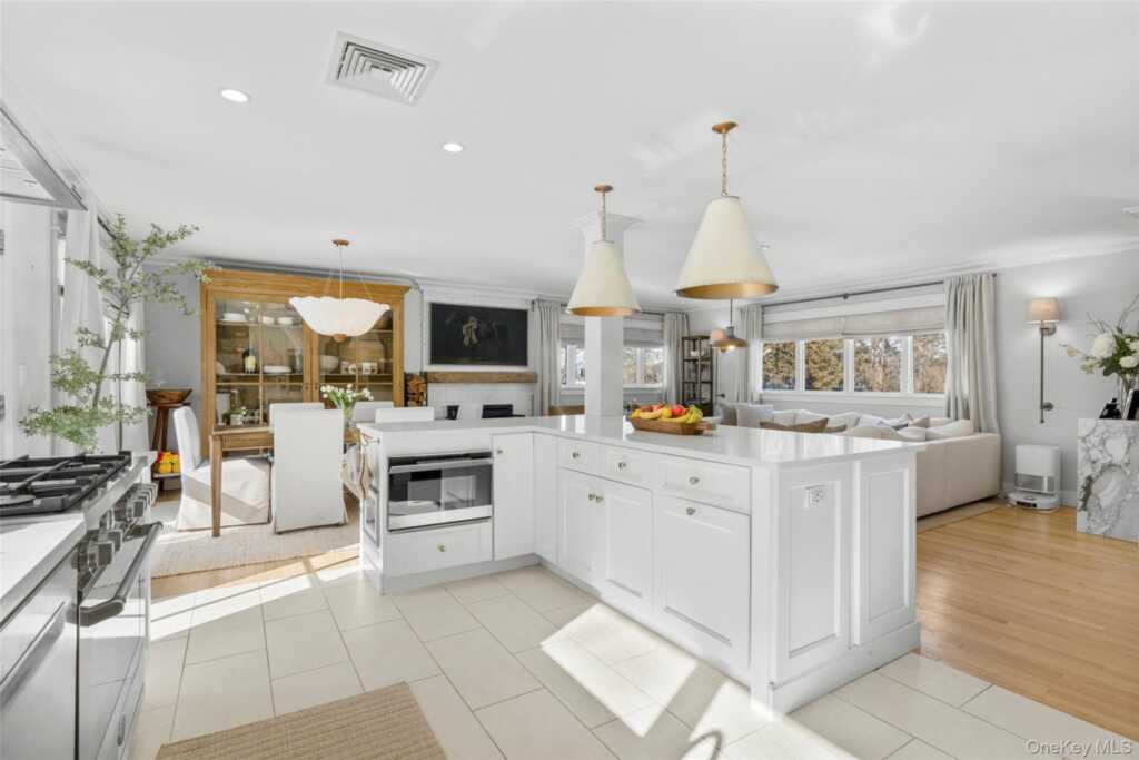 87 Inverness Road, New Rochelle, NY 10804 - Photo 10 of 31