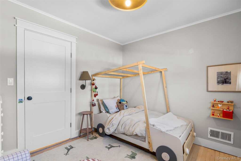 87 Inverness Road, New Rochelle, NY 10804 - Photo 18 of 31