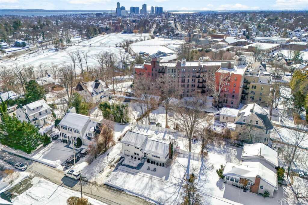 87 Inverness Road, New Rochelle, NY 10804 - Photo 28 of 31