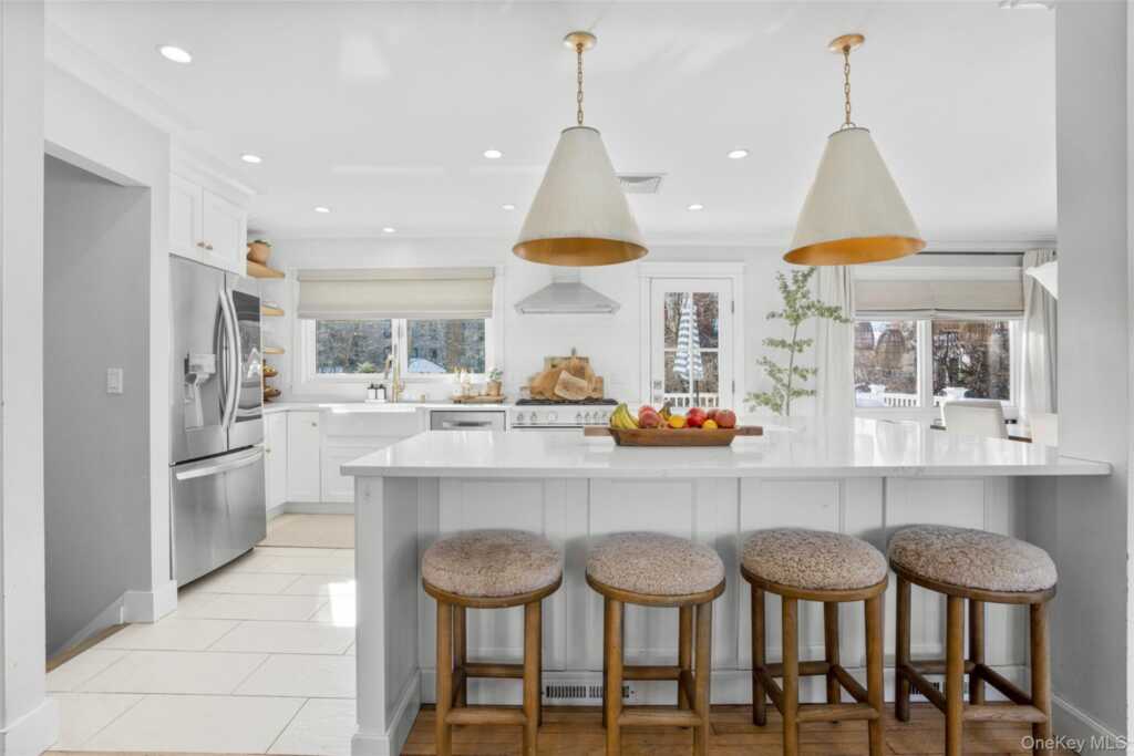 87 Inverness Road, New Rochelle, NY 10804 - Photo 8 of 31