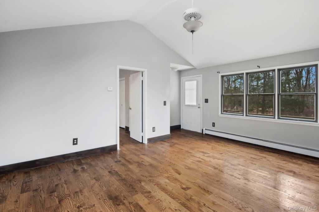 689 S Mountain Road, Unit #cottage, New City, NY 10956 - Photo 5 of 17