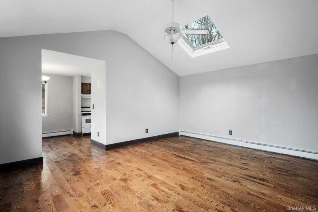 689 S Mountain Road, Unit #cottage, New City, NY 10956 - Photo 7 of 17