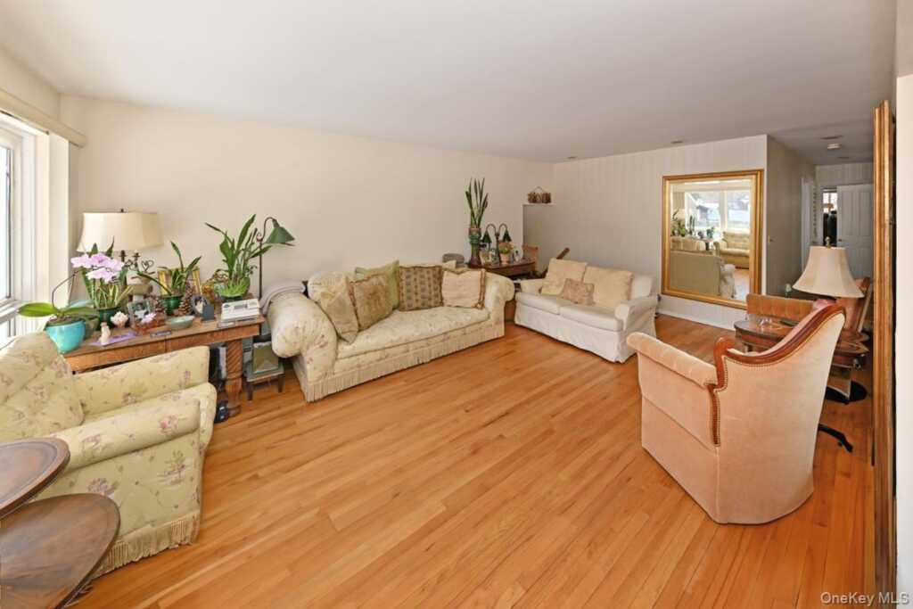 145 S Little Tor Road, New City, NY 10956 - Photo 8 of 11