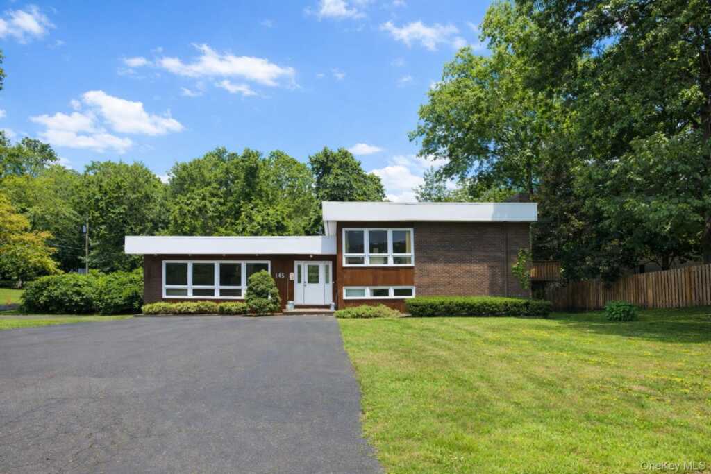 145 S Little Tor Road, New City, NY 10956 - Photo 9 of 11