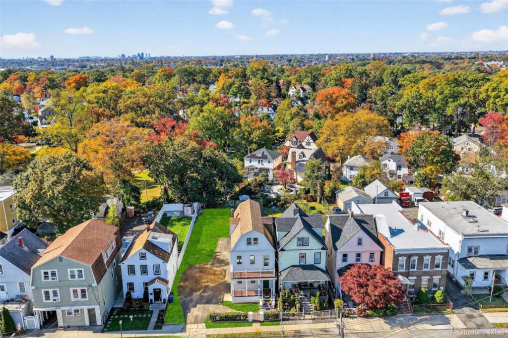 44 Madeleine Avenue, Unit #2, New Rochelle, NY 10801 - Photo 17 of 18