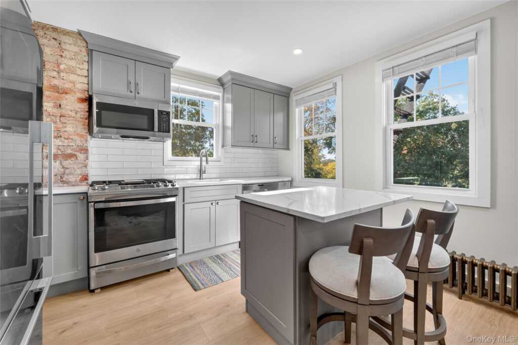 44 Madeleine Avenue, Unit #2, New Rochelle, NY 10801 - Photo 4 of 18