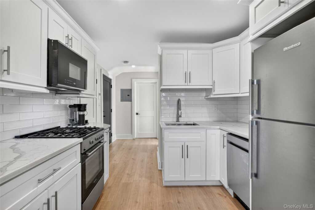 44 Madeleine Avenue, Unit #3, New Rochelle, NY 10801 - Photo 5 of 18