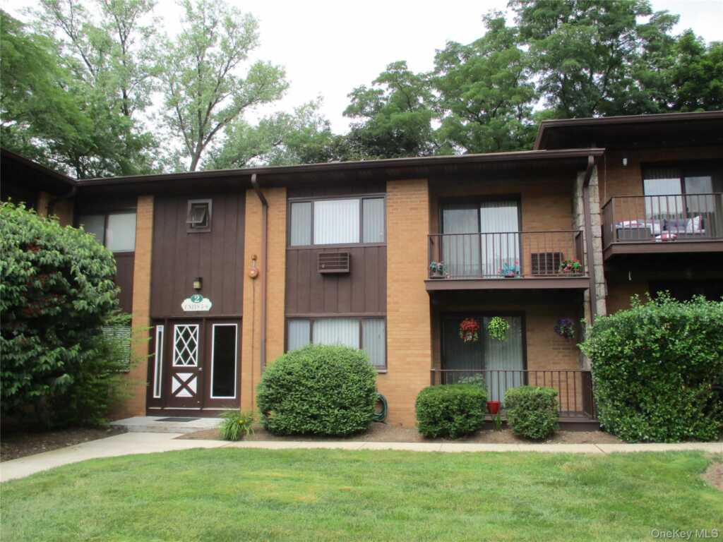2 W Lawrence Park Drive, Unit #8, Piermont, NY 10968