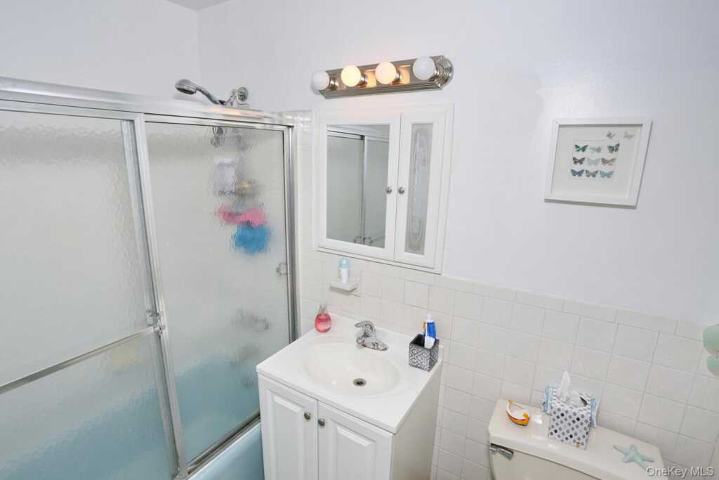 2 W Lawrence Park Drive, Unit #8, Piermont, NY 10968 - Photo 9 of 25