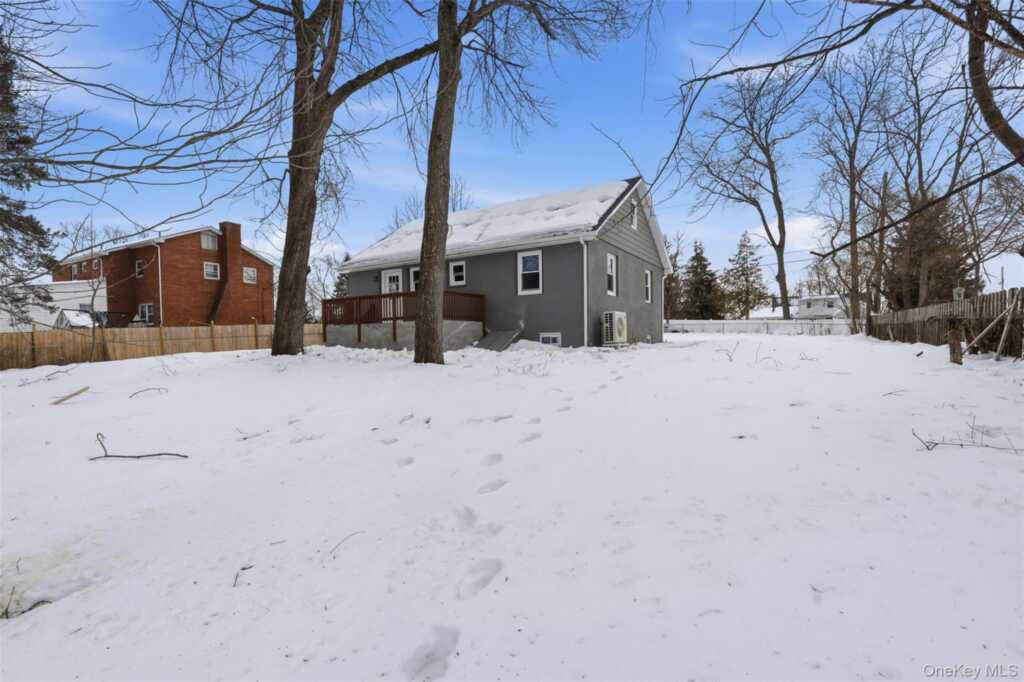 21 Janet Place, Stony Point, NY 10980 - Photo 3 of 47